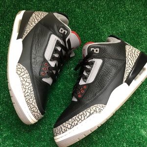 ❌SOLD❌Jordan 3 black cement size 10